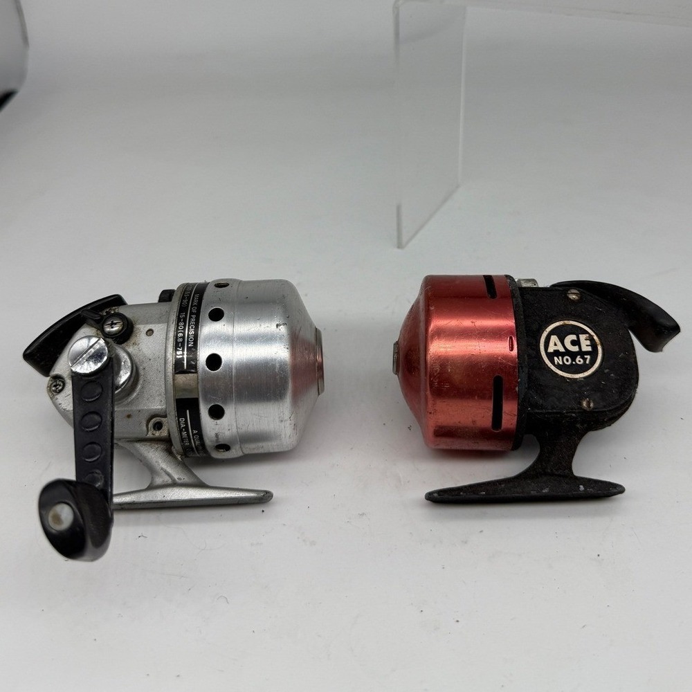 Lot of 2 Vtg Daiwa Silvercast 212RL & ACE No 67 Spincast Fishing Reel